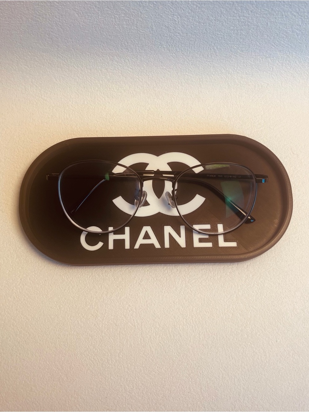 Sunglasses tray